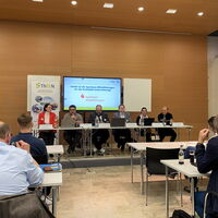 Eröffnung der diesjährigen Mitgliederversamlung durch den Vorstandsvorsitzenden Fabian Hoppe (HM Heizkörper GmbH Heating Technology)