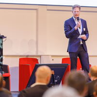 Begrüßung durch Dr. Jörn Grothe (Geschäftsführer SWE Energie GmbH), Quelle: ThEEN 2026